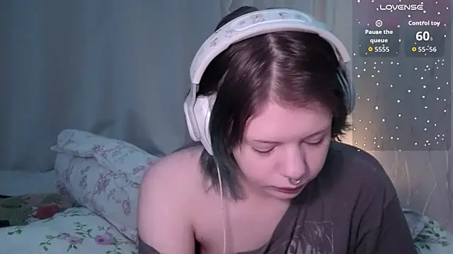 Alice Zev online show from 02/02/26, 04:55