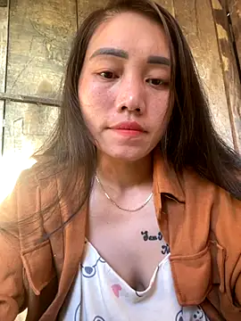 chipp-bong online show from 10/10/25, 12:31