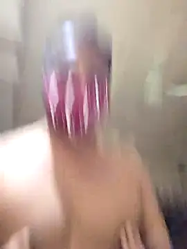 Snapshot of shobha_lover02 chatting on 10/28/25, 05:48 shobha lover02 online show from 10/28/25, 05:48