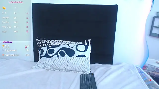 aurelyne gp online show from 09/18/25, 11:23