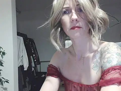 MadMadelin online show from 09/22/25, 01:07