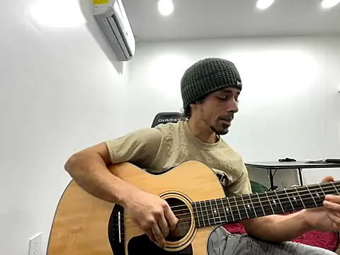 Snapshot of Stringin69 chatting on 11/18/25, 07:51 Stringin69 online show from 11/18/25, 07:51