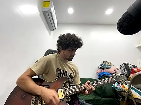 Snapshot of Stringin69 chatting on 11/30/25, 08:13 Stringin69 online show from 11/30/25, 08:13