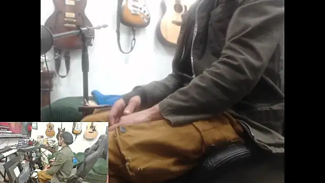 Snapshot of Stringin69 chatting on 02/06/26, 07:12 Stringin69 online show from 02/06/26, 07:12