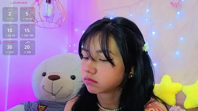 april bennett online show from 04/07/26, 01:11