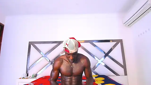 Snapshot of kingmaverickx chatting on 09/20/25, 03:46 kingmaverickx online show from 09/20/25, 03:46