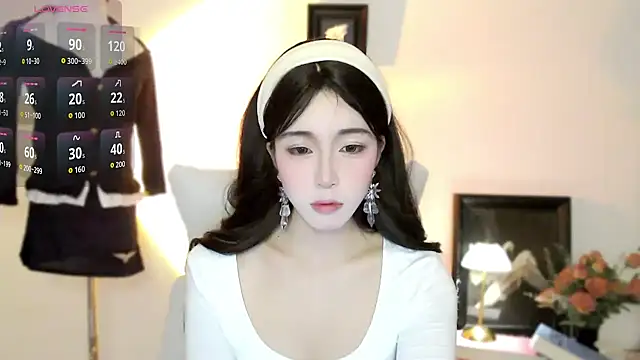 Snapshot of Wfrost0707 chatting on 11/02/25, 06:27 Wfrost0707 online show from 11/02/25, 06:27