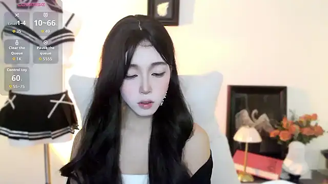 Snapshot of Wfrost0707 chatting on 11/06/25, 06:03 Wfrost0707 online show from 11/06/25, 06:03