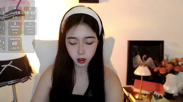 Snapshot of Wfrost0707 chatting on 11/19/25, 06:46 Wfrost0707 online show from 11/19/25, 06:46