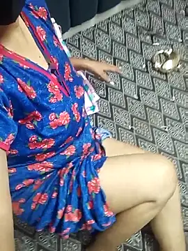 Snapshot of hottie_jenny9 chatting on 10/08/25, 01:53 hottie jenny9 online show from 10/08/25, 01:53