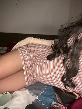 pranjal00000 online show from 09/17/25, 02:41