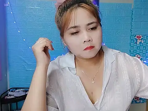 Snapshot of Nhan7868 chatting on 10/07/25, 03:58 Nhan7868 online show from 10/07/25, 03:58
