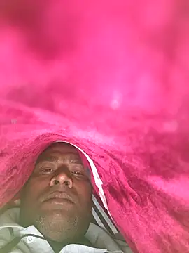 Chanderi19 online show from 12/15/25, 04:44