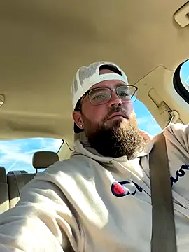 Snapshot of InfamousThatguy1101 chatting on 09/15/25, 02:06 InfamousThatguy1101 online show from 09/15/25, 02:06