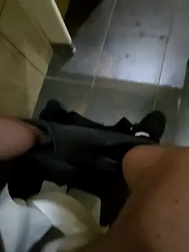 Snapshot of maxelbueno chatting on 09/22/25, 07:49 maxelbueno online show from 09/22/25, 07:49