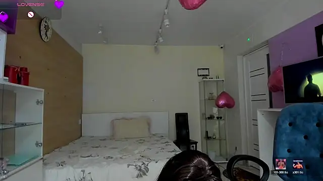 dark summer online show from 03/29/26, 03:34