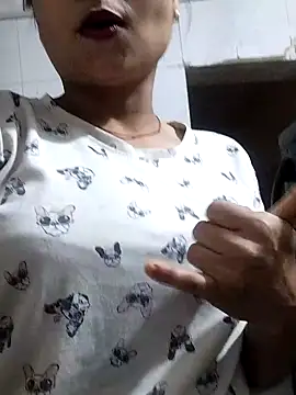 Hot-Pooja25 online show from 09/30/25, 04:06