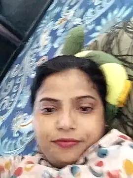 Hot-Pooja25 online show from 04/22/26, 03:20