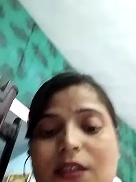 Hot-Pooja25 online show from 04/22/26, 03:24