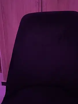 Snapshot of asile21 chatting on 10/10/25, 05:28 asile21 online show from 10/10/25, 05:28