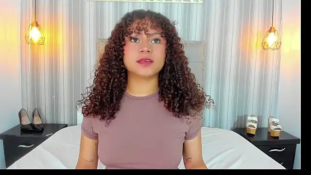 Snapshot of Sofiapassionne chatting on 07/08/26, 01:59 Sofiapassionne online show from 07/08/26, 01:59