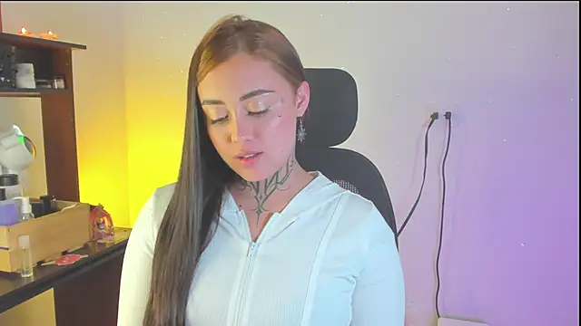 Snapshot of SofiaBermudez chatting on 11/05/25, 12:54 SofiaBermudez online show from 11/05/25, 12:54