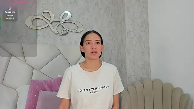 Snapshot of Skylerwhite02 chatting on 10/29/25, 07:59 Skylerwhite02 online show from 10/29/25, 07:59