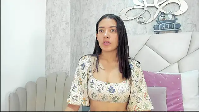 Snapshot of Skylerwhite02 chatting on 11/03/25, 07:37 Skylerwhite02 online show from 11/03/25, 07:37