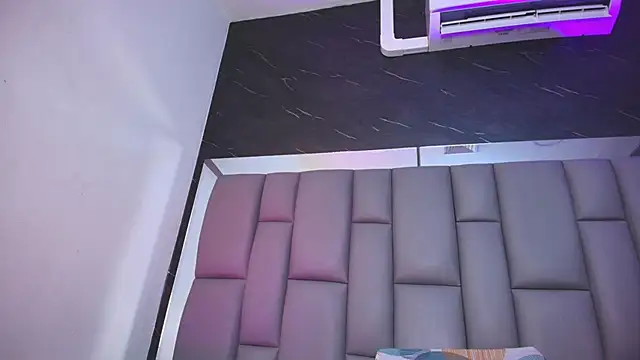 Snapshot of kissme_luna chatting on 11/22/25, 07:13 kissme luna online show from 11/22/25, 07:13