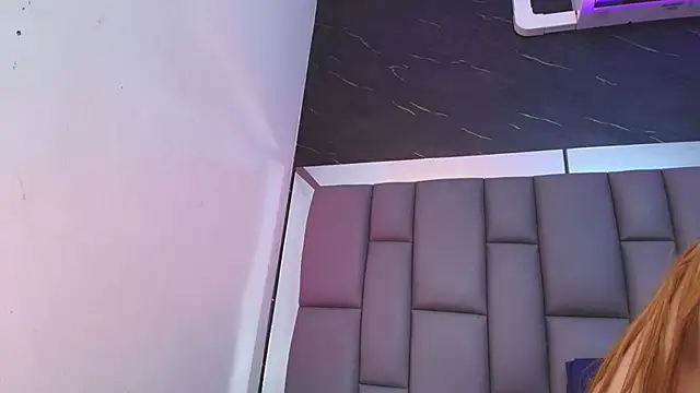 Snapshot of kissme_luna chatting on 11/25/25, 07:03 kissme luna online show from 11/25/25, 07:03