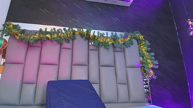 Snapshot of kissme_luna chatting on 12/05/25, 06:59 kissme luna online show from 12/05/25, 06:59