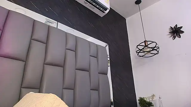 Snapshot of kissme_luna chatting on 02/14/26, 06:59 kissme luna online show from 02/14/26, 06:59