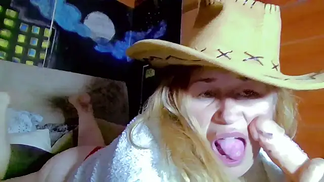 Snapshot of Effata30 chatting on 09/26/25, 12:03 Effata30 online show from 09/26/25, 12:03