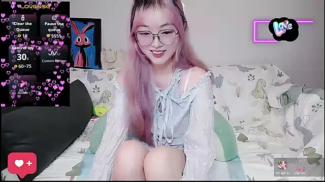 baby-yaya20 online show from 10/19/25, 08:42