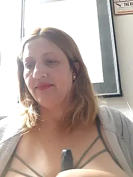 Snapshot of ROOMIINA chatting on 10/30/25, 11:22 ROOMIINA online show from 10/30/25, 11:22