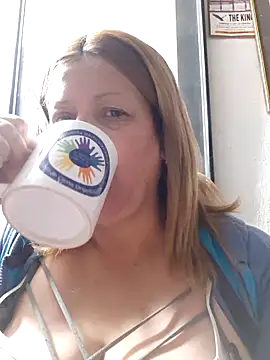 Snapshot of ROOMIINA chatting on 11/06/25, 12:28 ROOMIINA online show from 11/06/25, 12:28