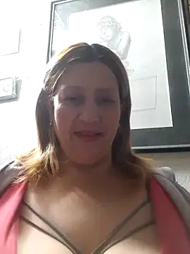 Snapshot of ROOMIINA chatting on 11/26/25, 11:17 ROOMIINA online show from 11/26/25, 11:17