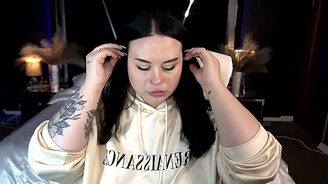 Snapshot of SerahMirabeli chatting on 12/03/25, 08:07 SerahMirabeli online show from 12/03/25, 08:07