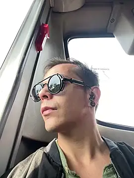 Snapshot of dimitryivanovv chatting on 09/11/25, 12:16 dimitryivanovv online show from 09/11/25, 12:16