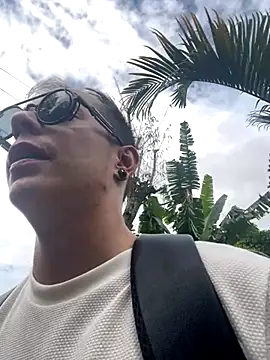 Snapshot of dimitryivanovv chatting on 10/07/25, 01:30 dimitryivanovv online show from 10/07/25, 01:30