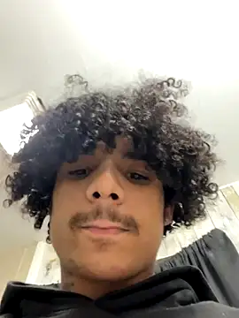 Snapshot of Cartyiii chatting on 11/02/25, 10:01 Cartyiii online show from 11/02/25, 10:01