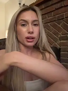 Snapshot of SexySaraxxoo chatting on 02/25/26, 12:31 SexySaraxxoo online show from 02/25/26, 12:31