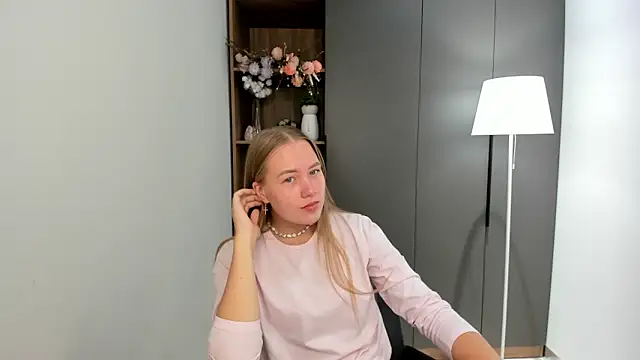 AlbaMesick online show from 09/11/25, 05:40