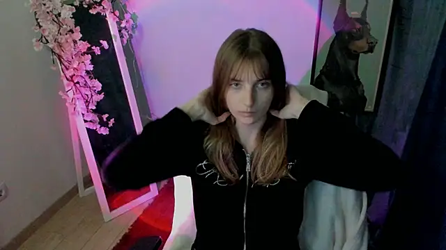 NeyliDream online show from 12/19/25, 01:18