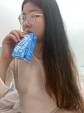 xxwang20 online show from 03/25/26, 05:41