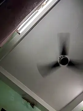 Snapshot of cuteeepriya chatting on 10/13/25, 07:47 cuteeepriya online show from 10/13/25, 07:47