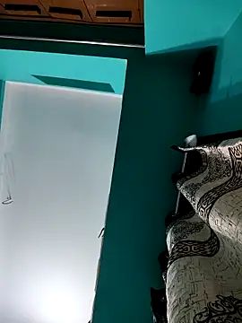 Snapshot of cuteeepriya chatting on 10/21/25, 01:17 cuteeepriya online show from 10/21/25, 01:17