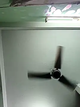 Snapshot of cuteeepriya chatting on 10/26/25, 02:12 cuteeepriya online show from 10/26/25, 02:12