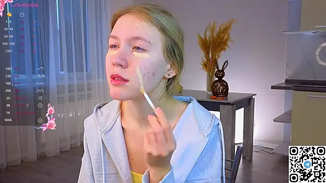 Snapshot of Succubelle chatting on 11/28/25, 06:16 Succubelle online show from 11/28/25, 06:16