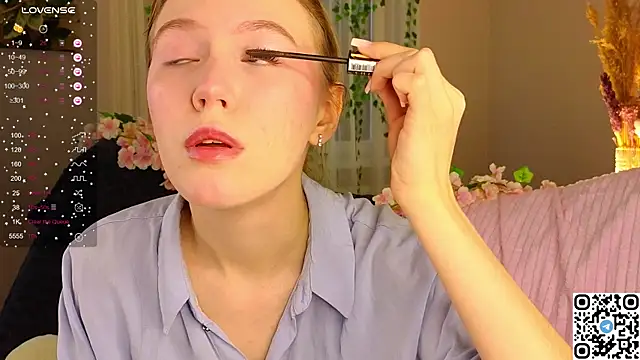 Snapshot of Succubelle chatting on 12/05/25, 06:22 Succubelle online show from 12/05/25, 06:22